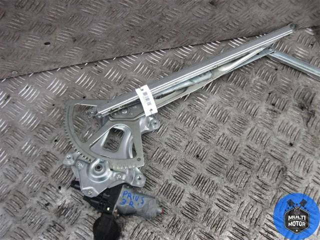 Стеклоподъёмник эл. задн. прав. Toyota Prius