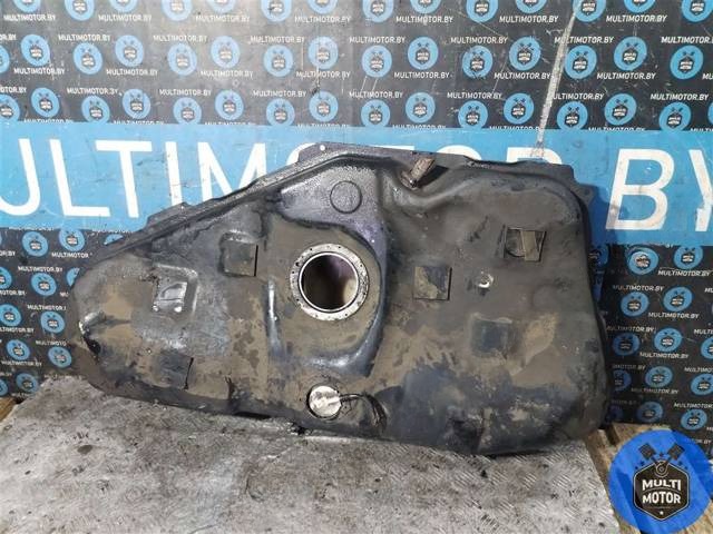 Топливный бак Toyota Corolla Verso, 2002 г