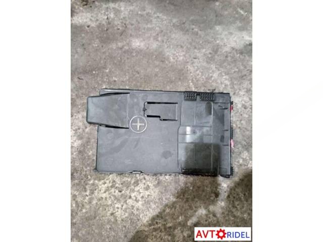 Аккумуляторный ящик АКБ Citroen C4, 2005 г