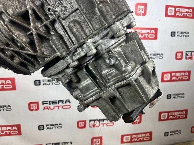 Раздаточная коробка Mercedes C W205, 2016 г., OEM A7252800300, арт. 10120