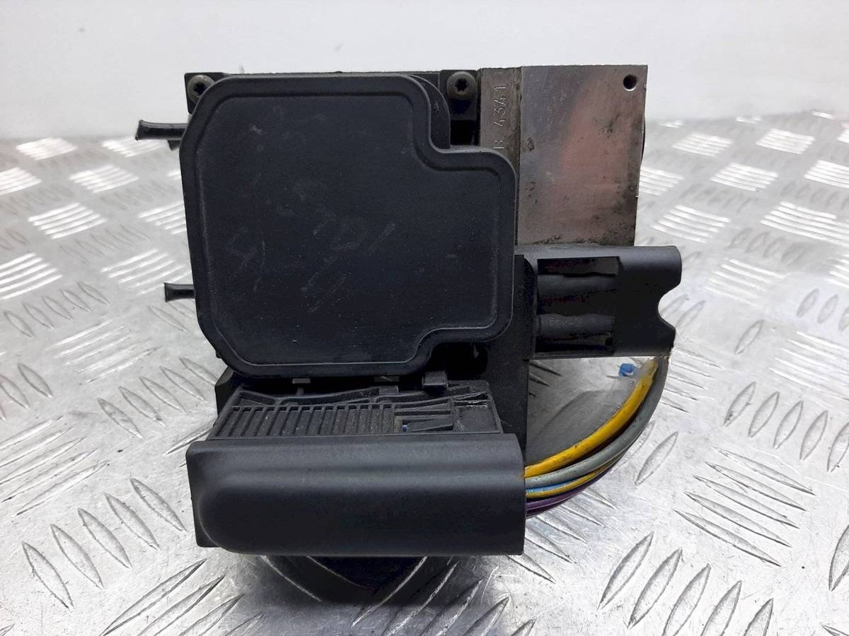 Блок ABS Audi A6, 2000 г