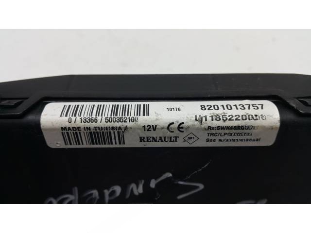 Блок комфорта Renault Sandero, 2010 г., OEM 8201013757, арт. 10180553, фото 2