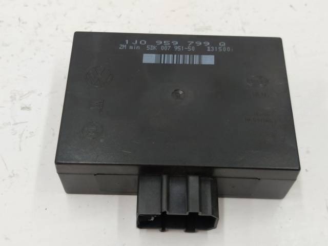 Блок комфорта Volkswagen Golf, 2000 г., OEM 1J0959799Q, арт. 10232557