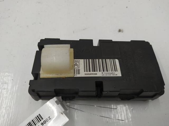 Блок управления Peugeot 407, 2006 г., OEM 9660499380, арт. 10262763