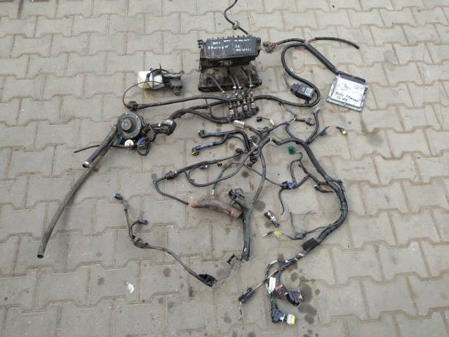 Блок управления Peugeot Partner, 2010 г., OEM 67R010098, арт. 10306066