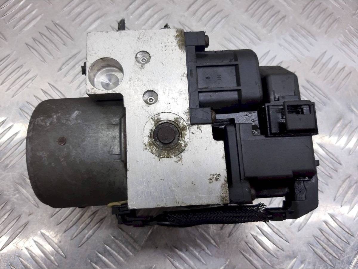 Блок ABS Toyota Yaris, 2001 г