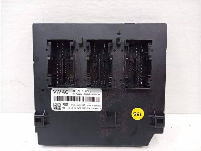 Блок комфорта Audi A1, 2011 г., OEM 8X0907063G, арт. 10415393