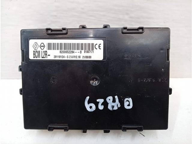Блок комфорта Renault Clio, 2009 г., OEM 8200652284, арт. 10419887