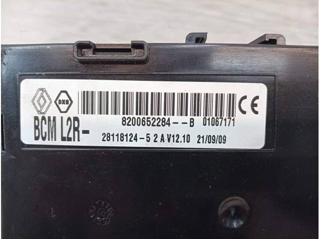 Блок комфорта Renault Clio, 2009 г., OEM 8200652284, арт. 10419887, фото 2