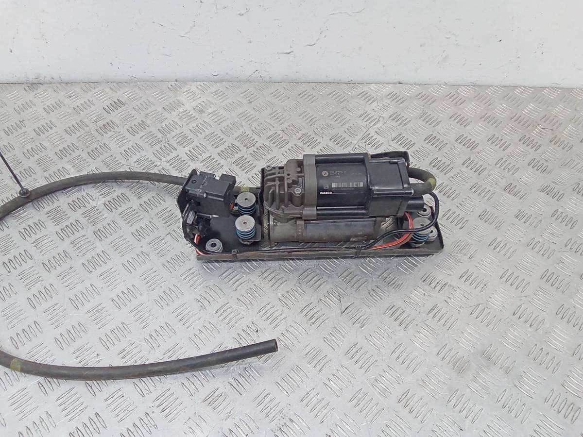 Компрессор пневмоподвески BMW F10/F11/GT F07