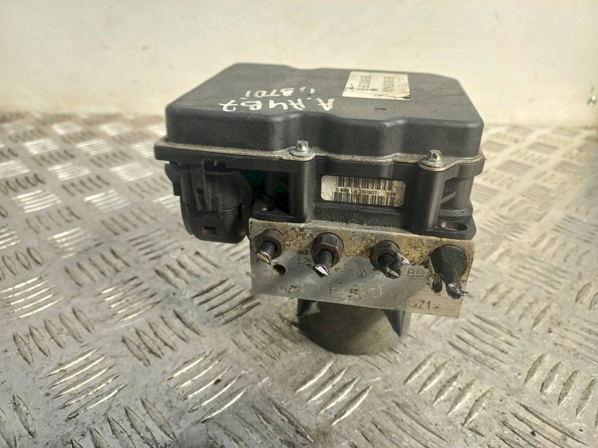 Блок ABS Audi A4, 2006 г