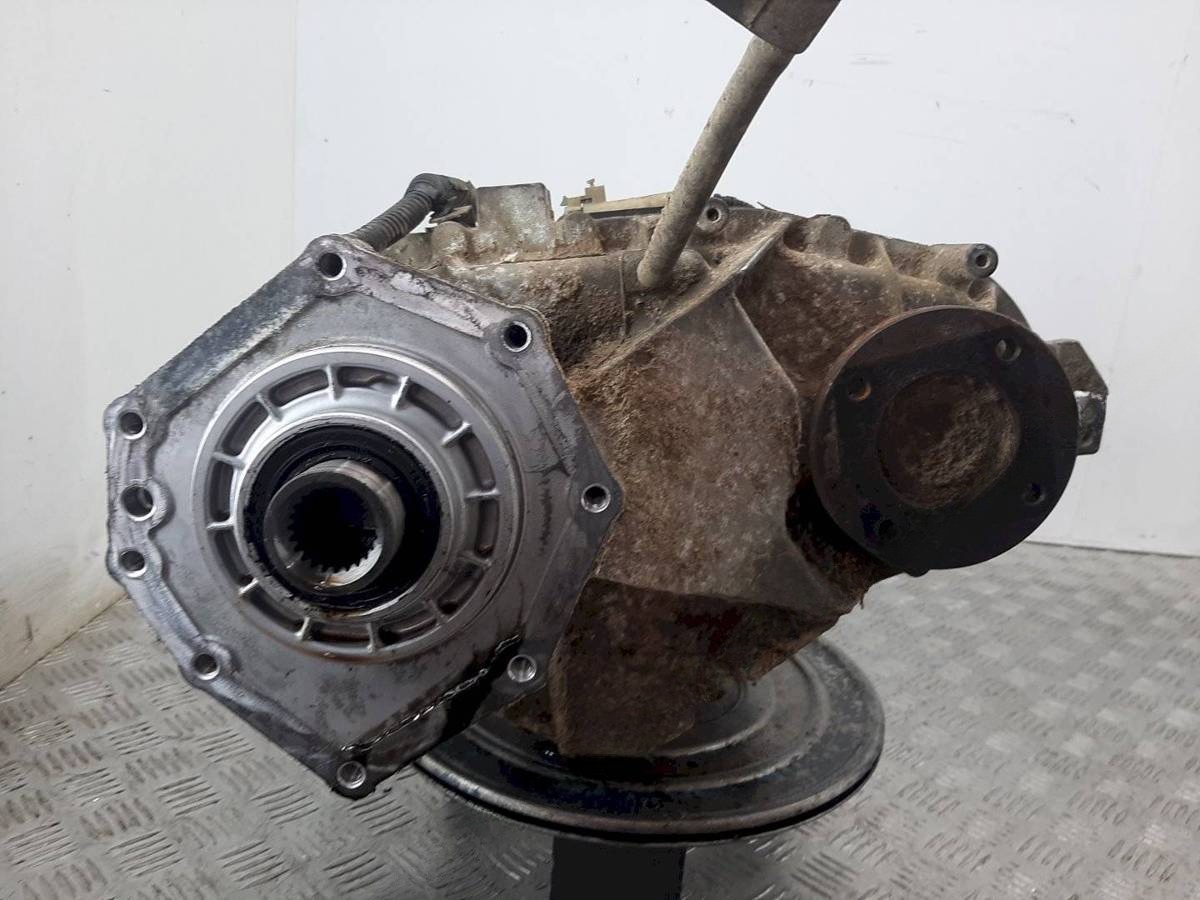 Раздаточная коробка Kia Sorento, 2005 г., OEM 473004C210, арт. 1079783