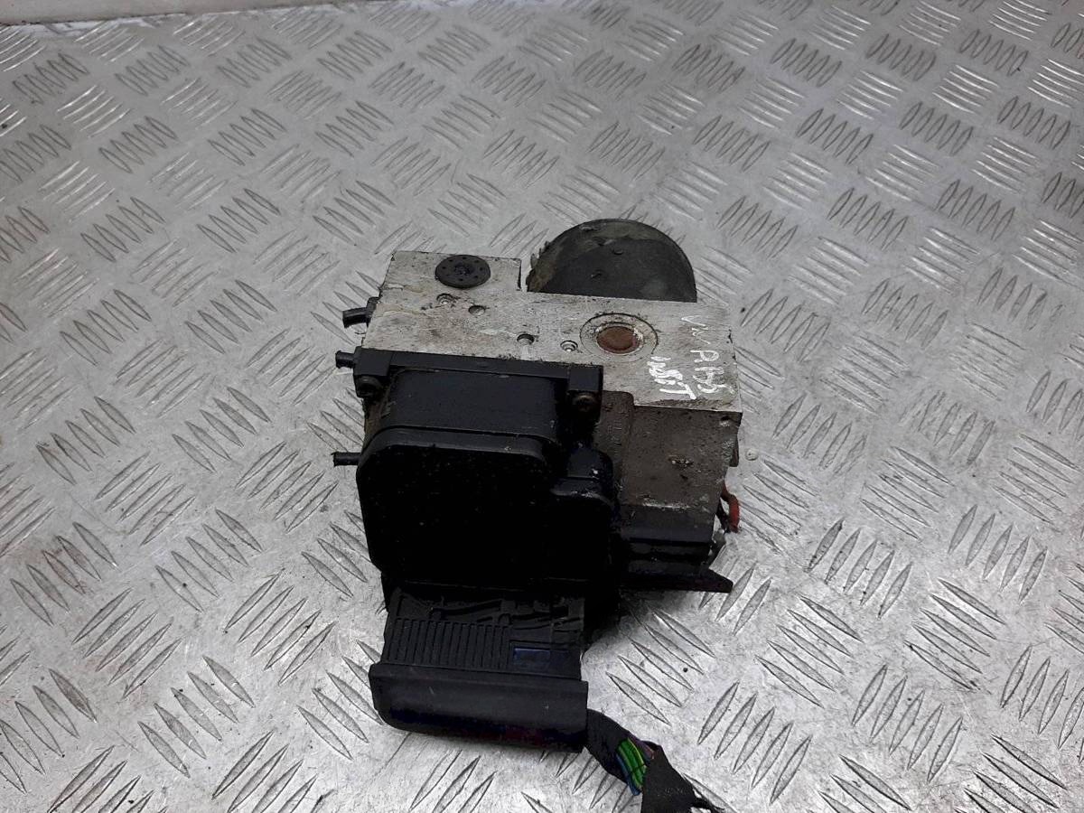 Блок ABS Volkswagen Passat, 2000 г