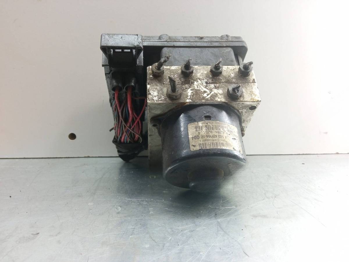 Блок ABS Mercedes C W203, 2002 г