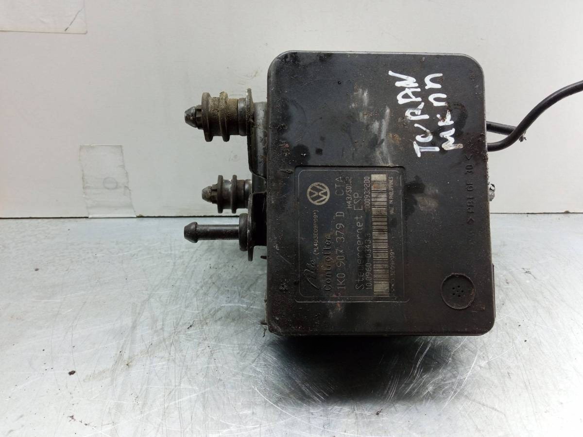 Блок ABS Volkswagen Golf, 2003 г