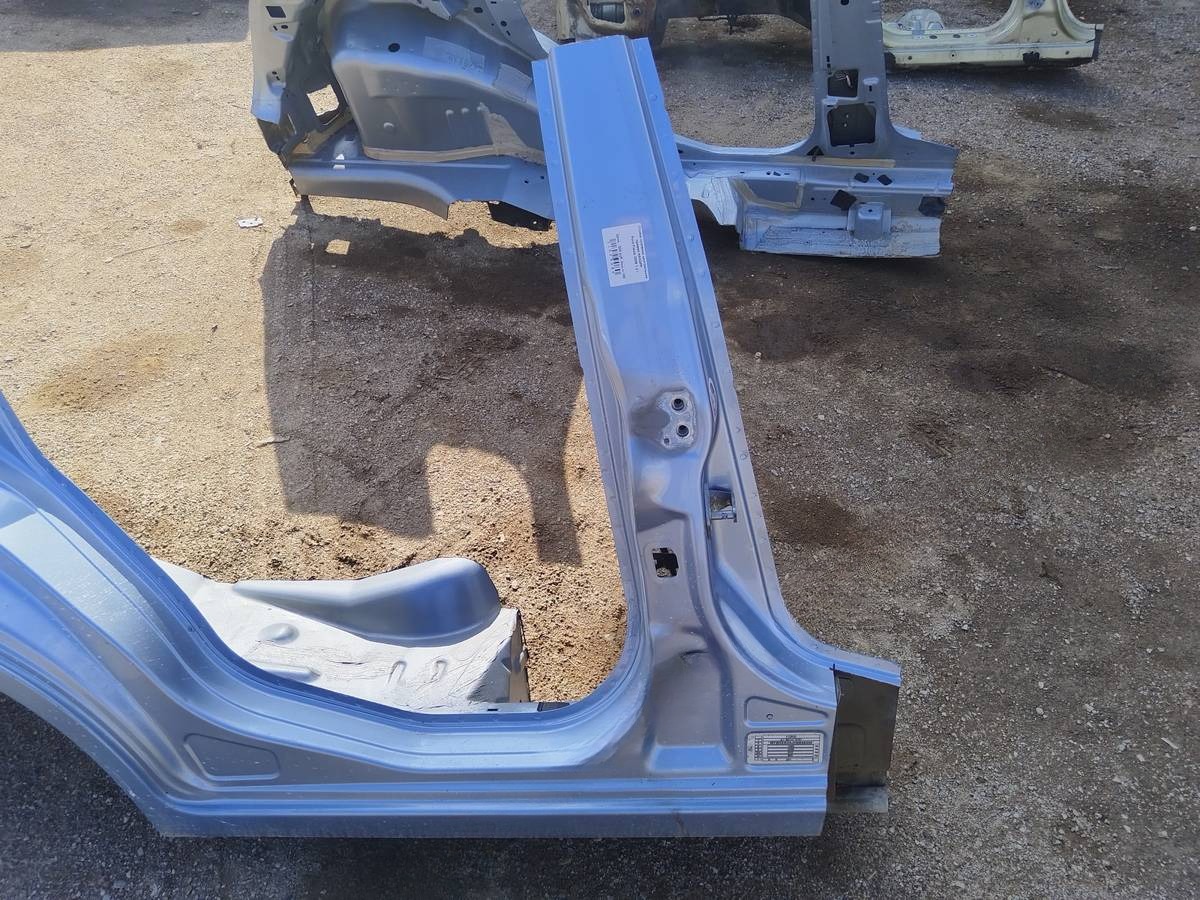 Стойка кузовная центральная правая к Ford Fiesta 5 поколение [рестайлинг] (2005-2010), 2006 г.