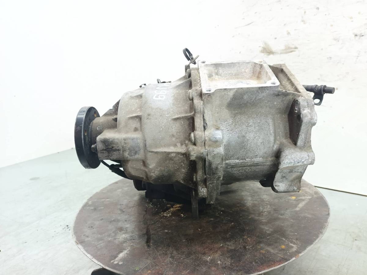 Раздаточная коробка Kia Sorento, 2007 г., OEM 4730049100, арт. 11J99-4, фото 2
