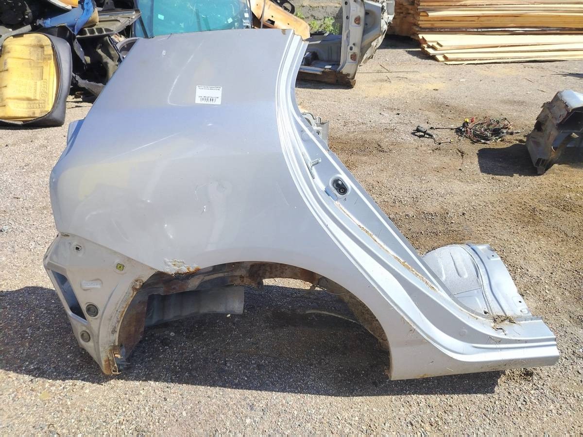 Крыло заднее правое к Toyota Corolla E120/E130 (2002-2004), 2002 г.