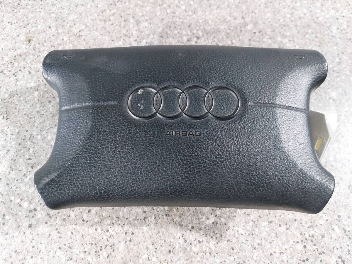Подушка безопасности водителя Audi A6, 1996 г