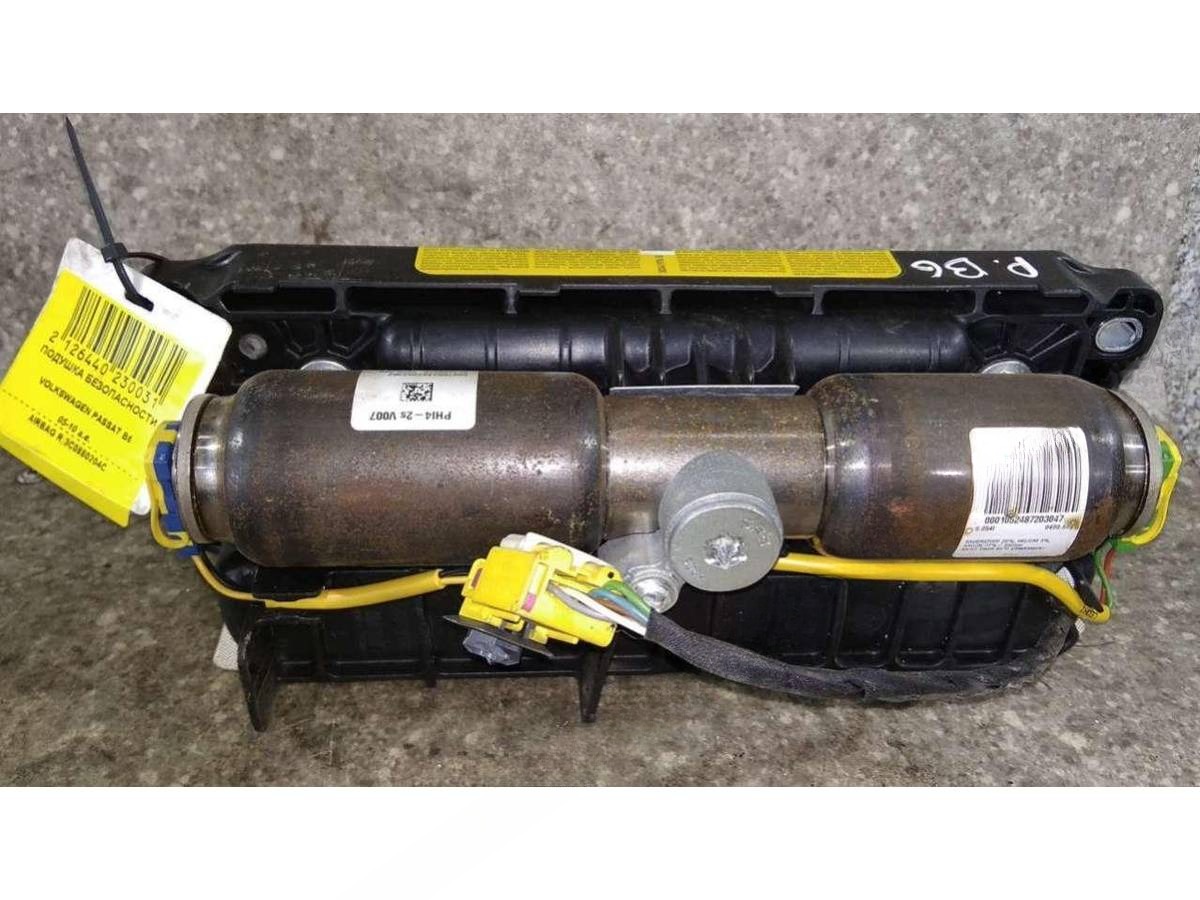 Подушка SRS пассажира Volkswagen Passat, 2008 г
