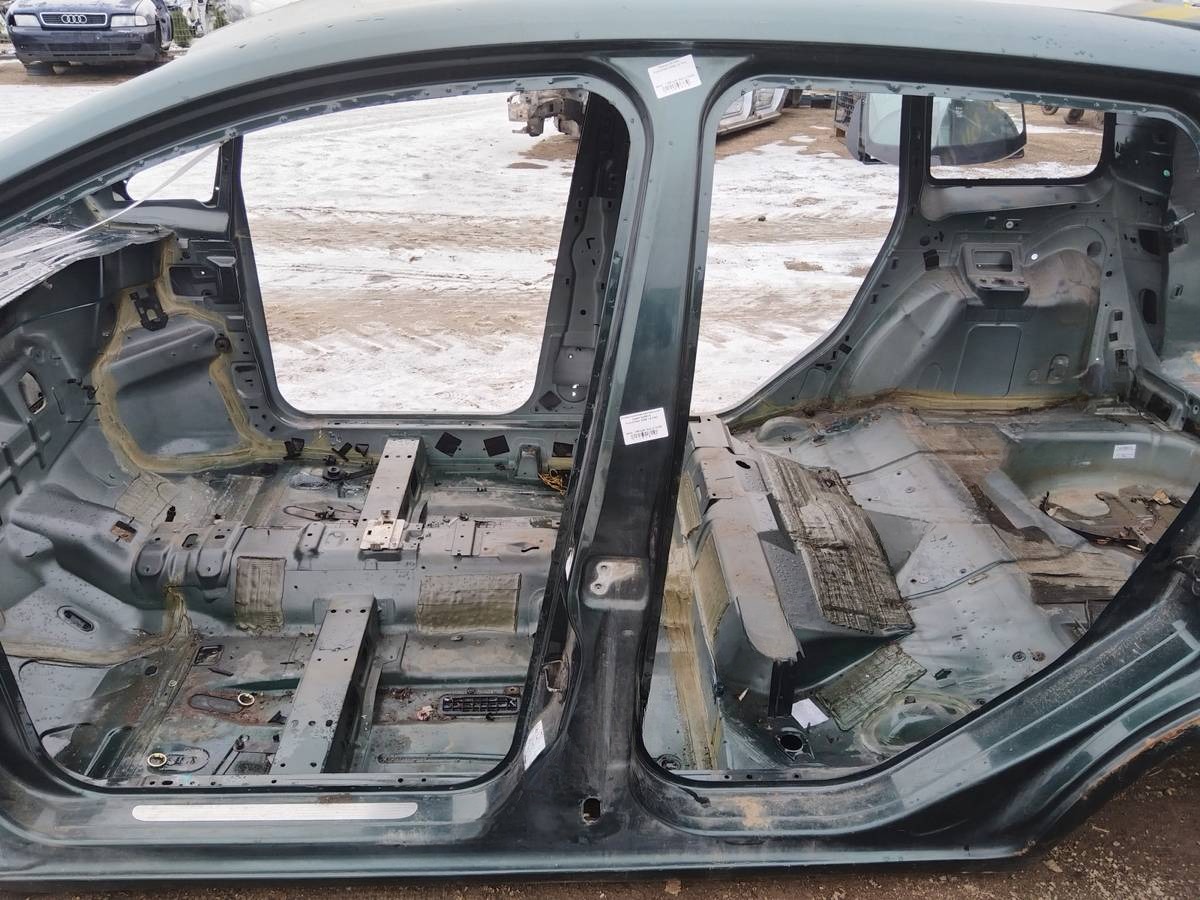 Стойка кузовная центральная левая к Ford C-Max 1 поколение (2003-2007), 2005 г.