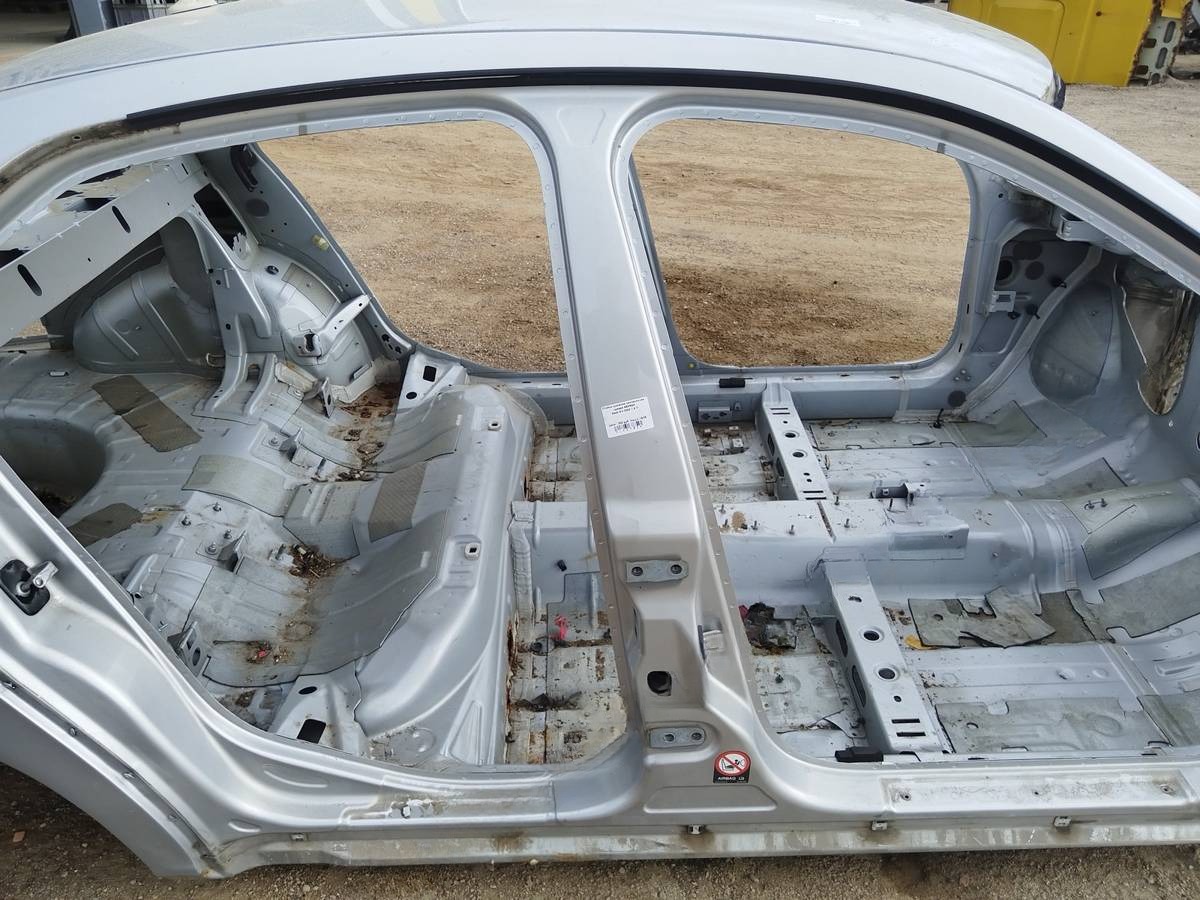 Стойка кузовная центральная правая к Saab 9-3 2 поколение (2002-2007), 2003 г.