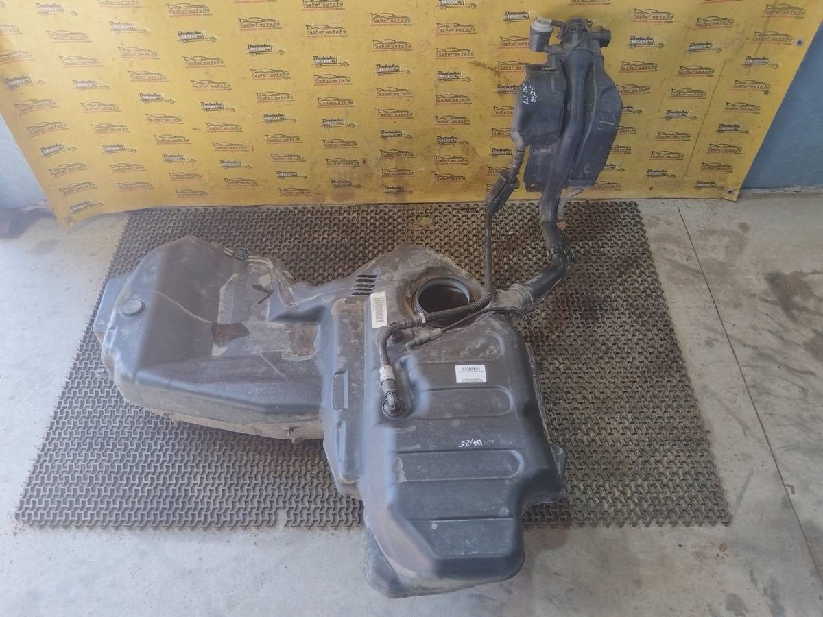 Топливный бак Audi A4 B6, 2000 г