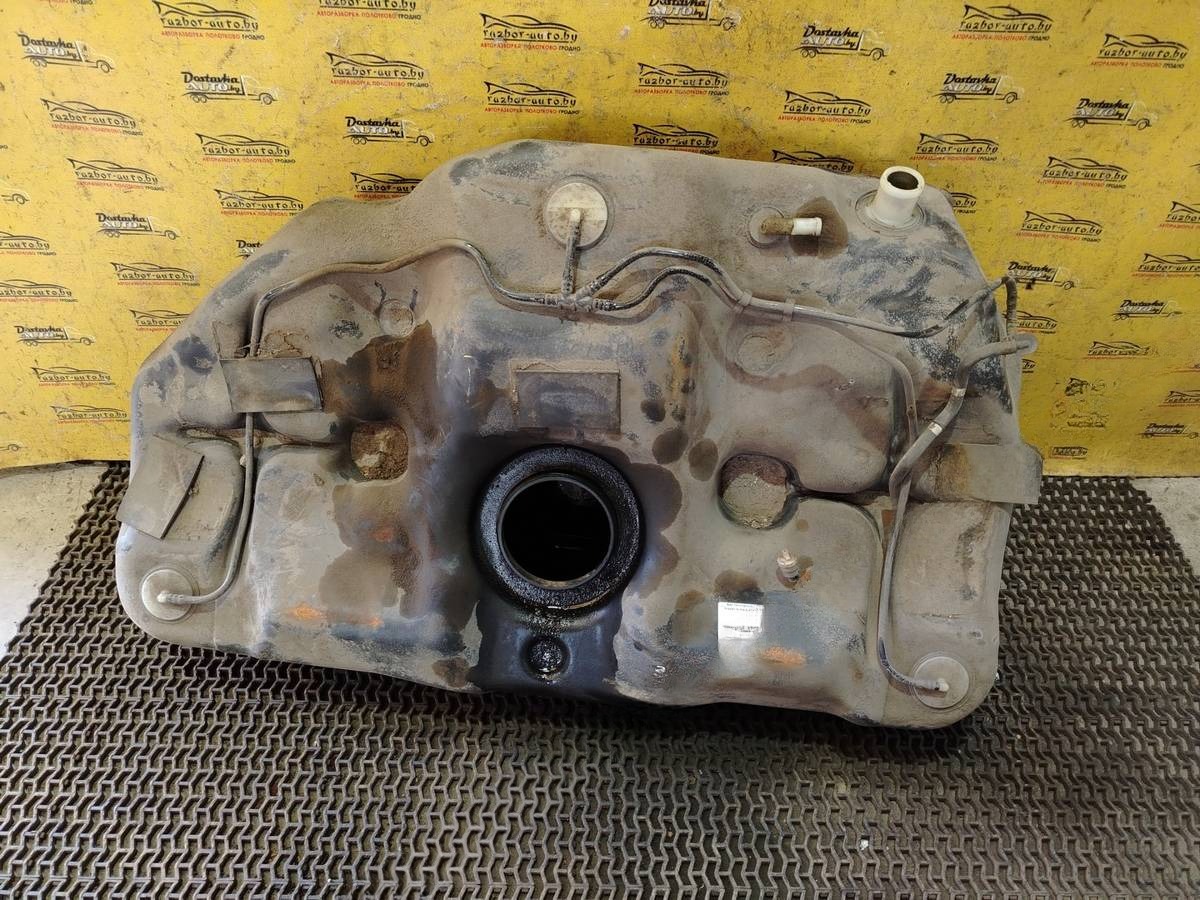 Топливный бак Nissan Almera N16, 2000 г