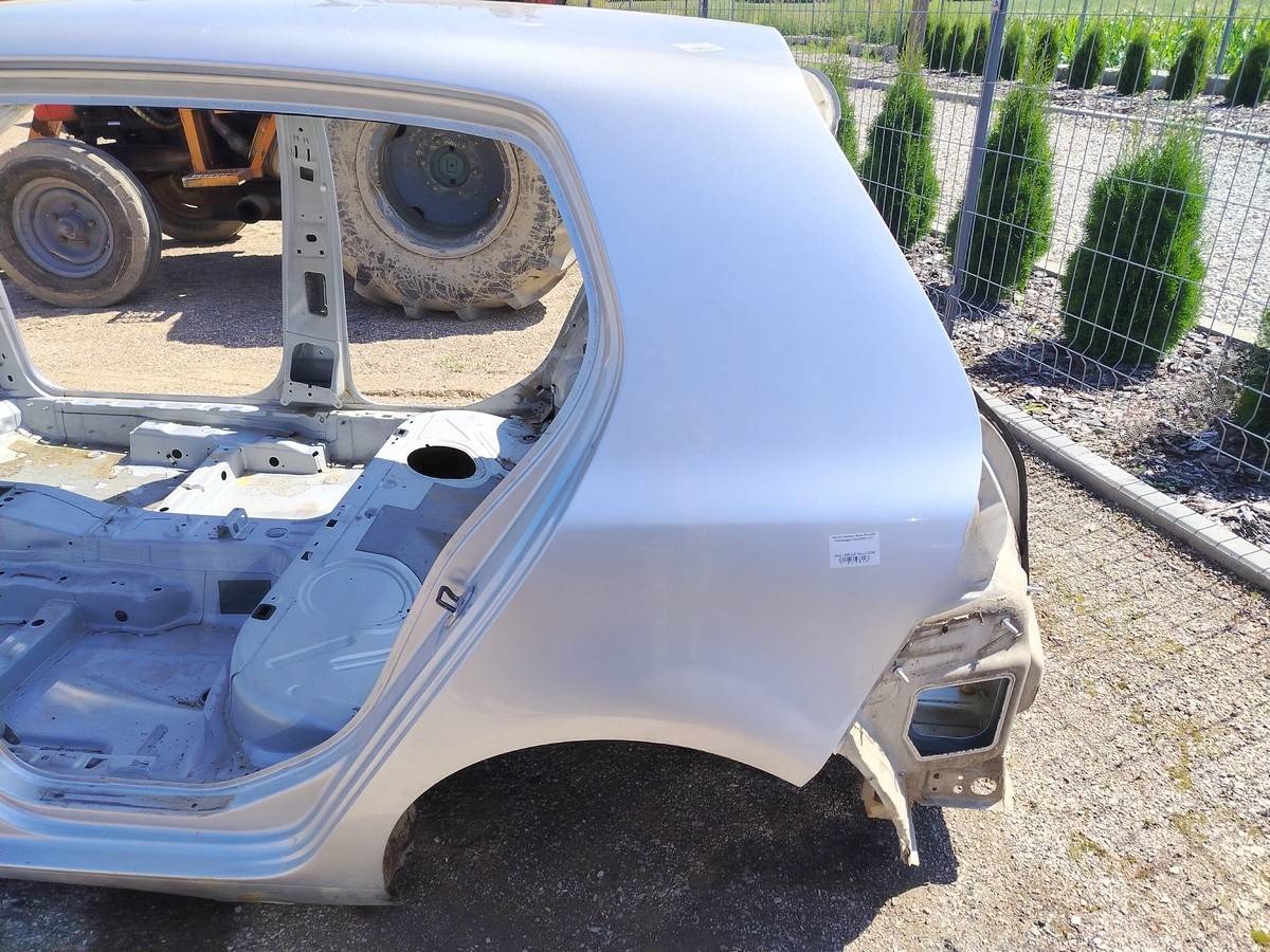 Крыло заднее левое к Volkswagen Golf 5 поколение (2004-2009), 2004 г.
