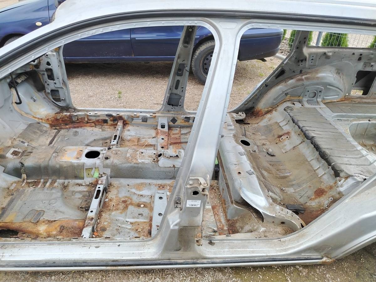 Стойка кузовная центральная левая к Ford Mondeo 3 поколение (2000-2003), 2003 г.