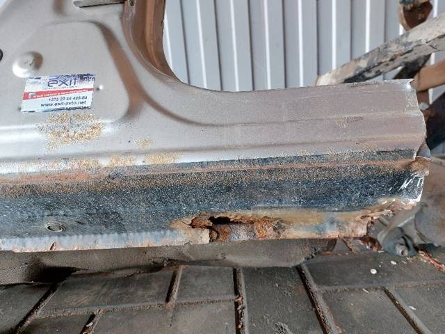 Стойка кузовная центральная левая к Nissan X-Trail, 2004 г.