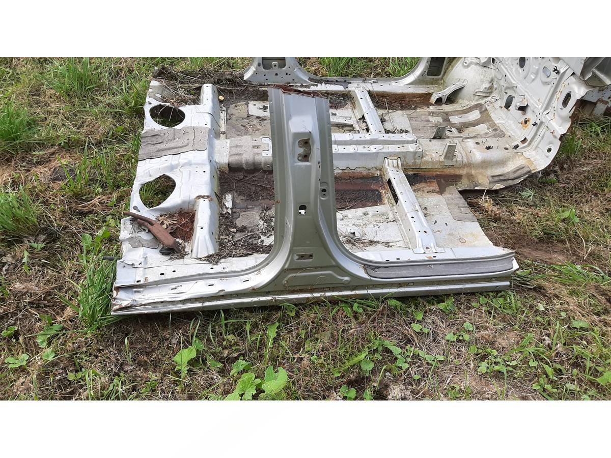Стойка кузовная центральная правая к Hyundai ix55, 2008 г.