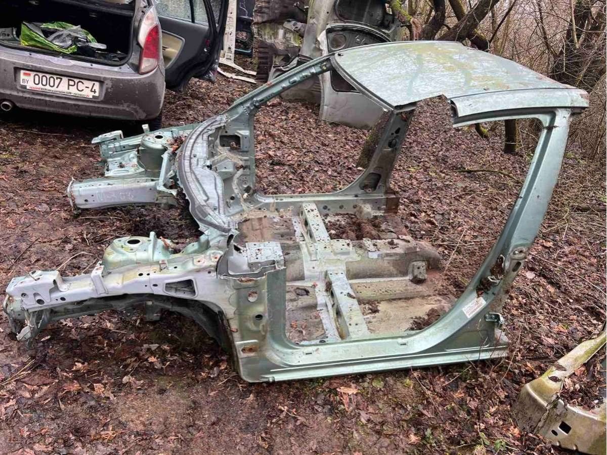 Стойка кузовная центральная правая к Mazda 3 BK, 2004 г.