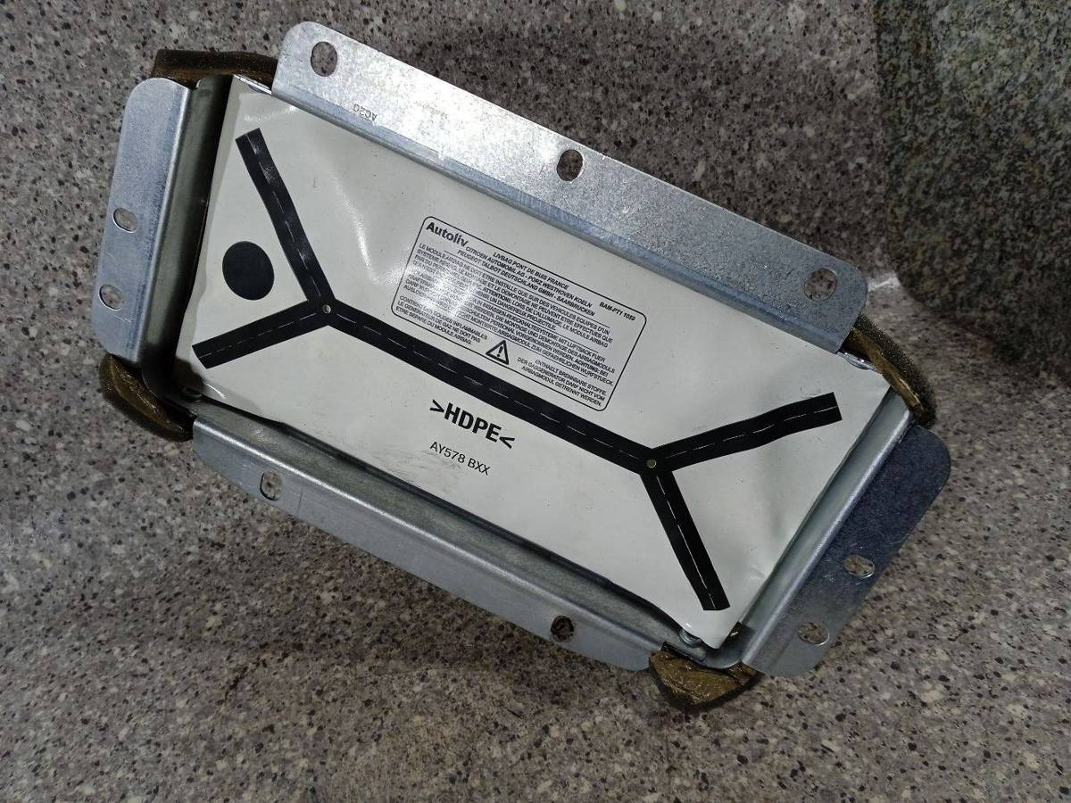 Подушка безопасности пассажира Peugeot 407, 2006 г