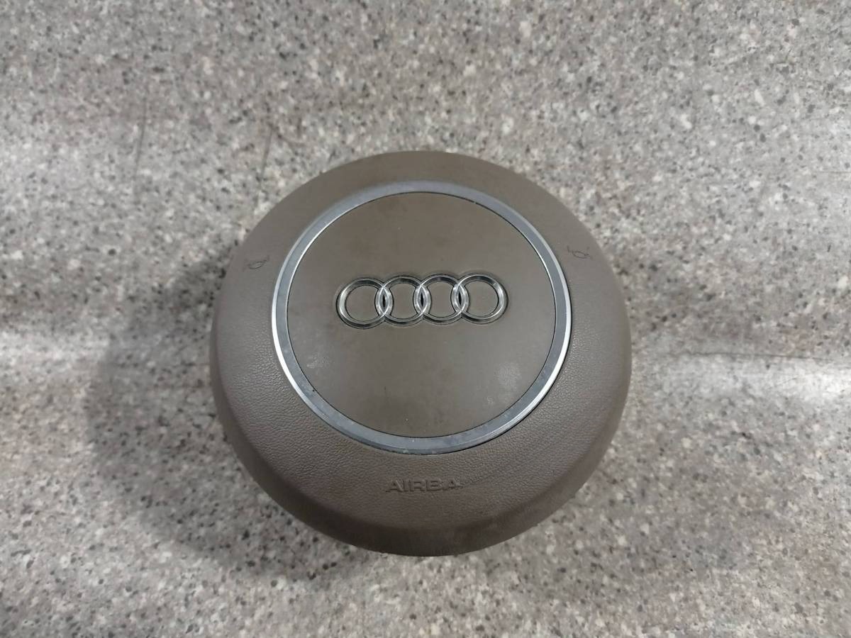 Подушка безопасности водителя Audi A8, 2004 г