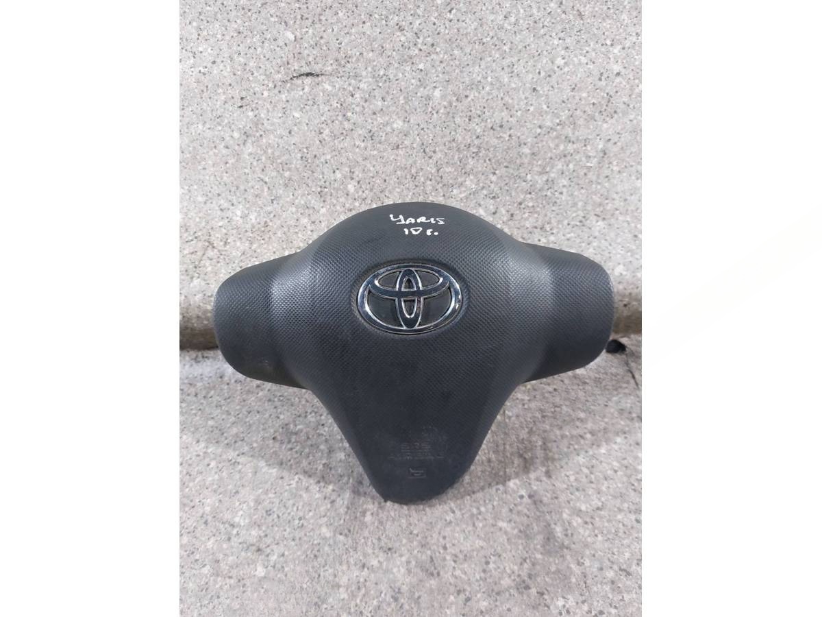Подушка безопасности водителя Toyota Yaris, 2007 г