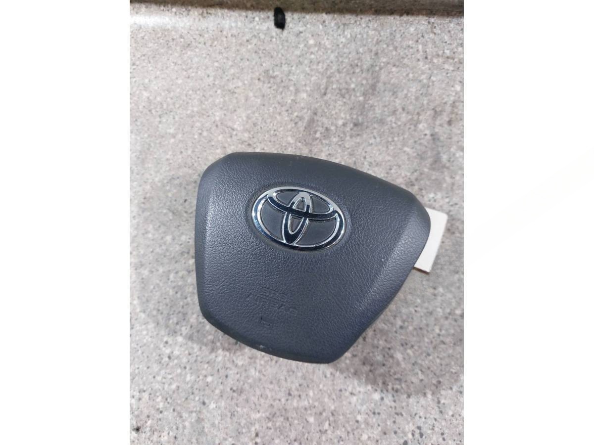 Подушка безопасности водителя Toyota Verso, 2011 г