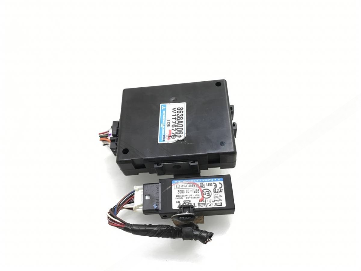 Блок комфорта Mitsubishi Grandis, 2009 г., OEM 8638A006, арт. 564712