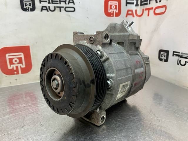 Компрессор кондиционера Mercedes C W204, 2010 г