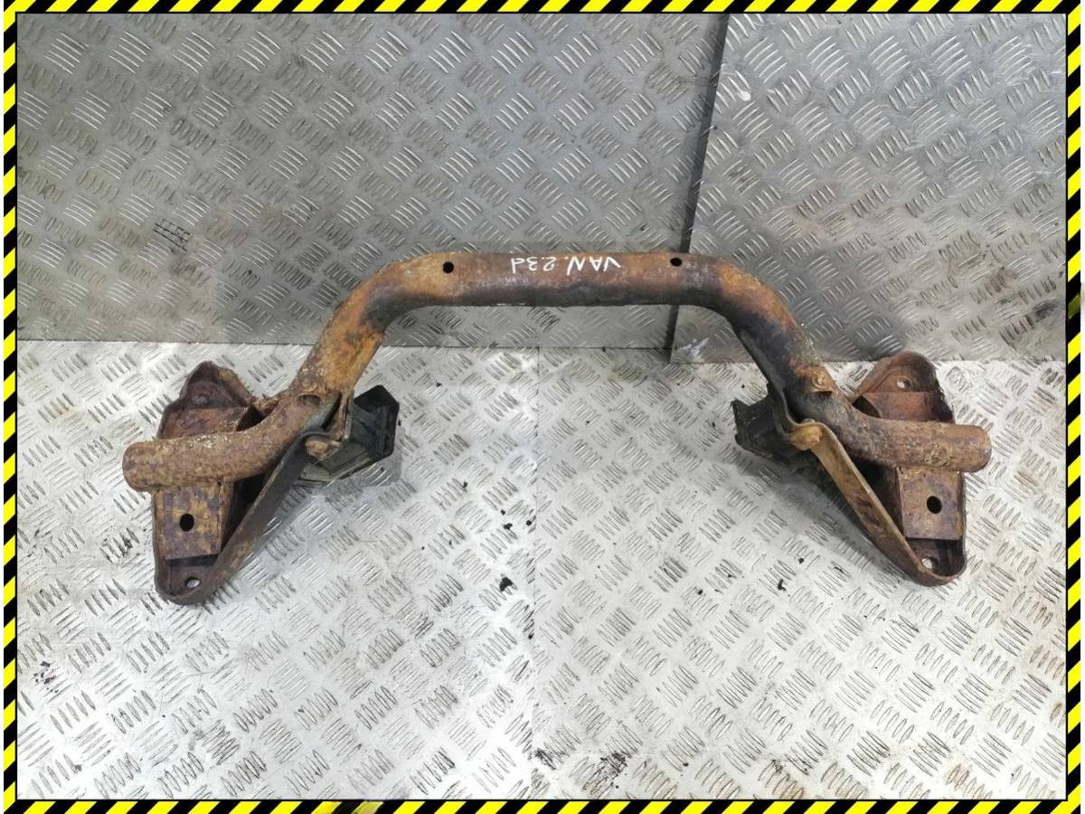 Балка подвески передняя (подрамник) Nissan Vanette C23, 1996 г., арт. 87174399