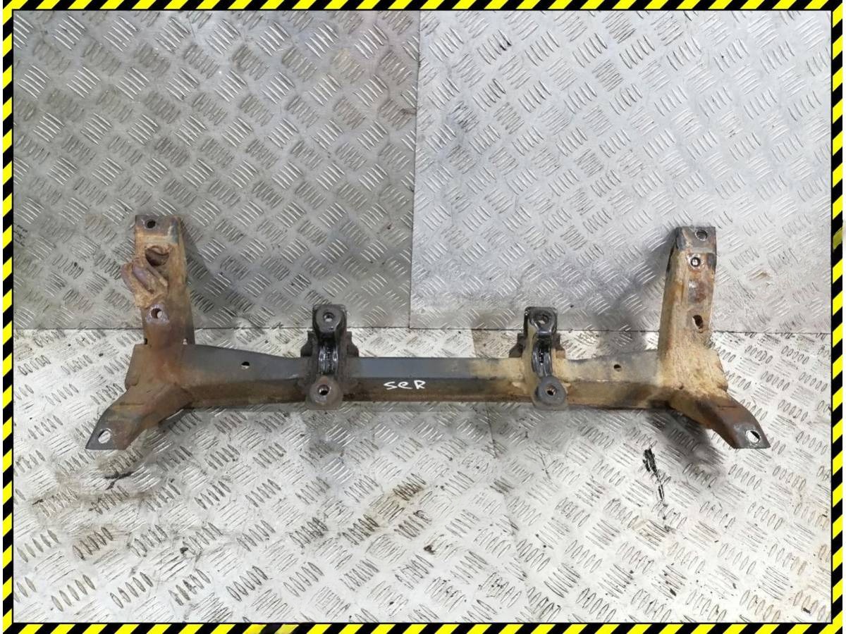 Балка подвески передняя (подрамник) Nissan Serena c23, 1994 г., арт. 87432812