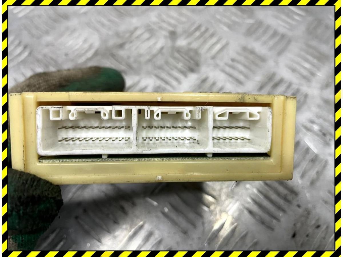 Блок управления Toyota Avensis Verso, 2003 г., OEM 8865044200, арт. 94327293, фото 3
