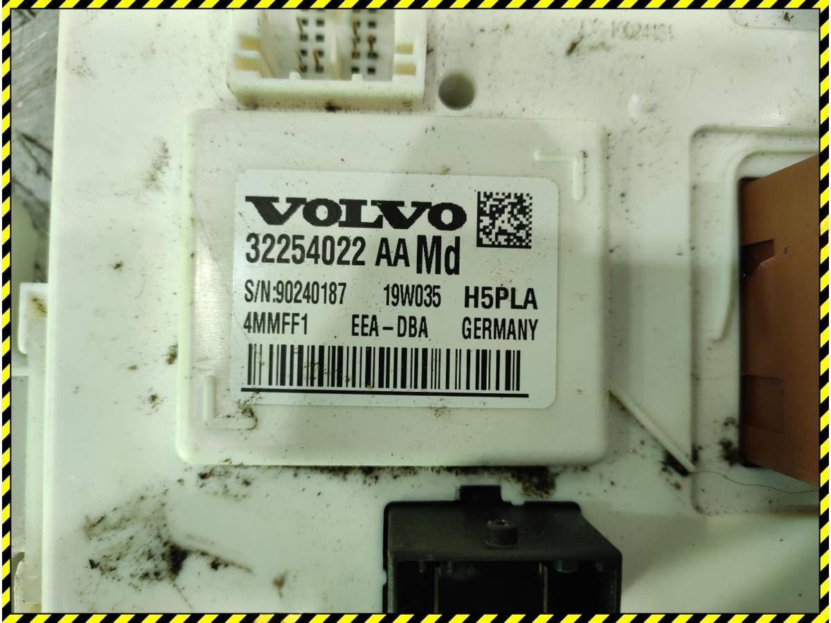Блок комфорта Volvo XC90, 2018 г., OEM 32254022, арт. 94328027, фото 2