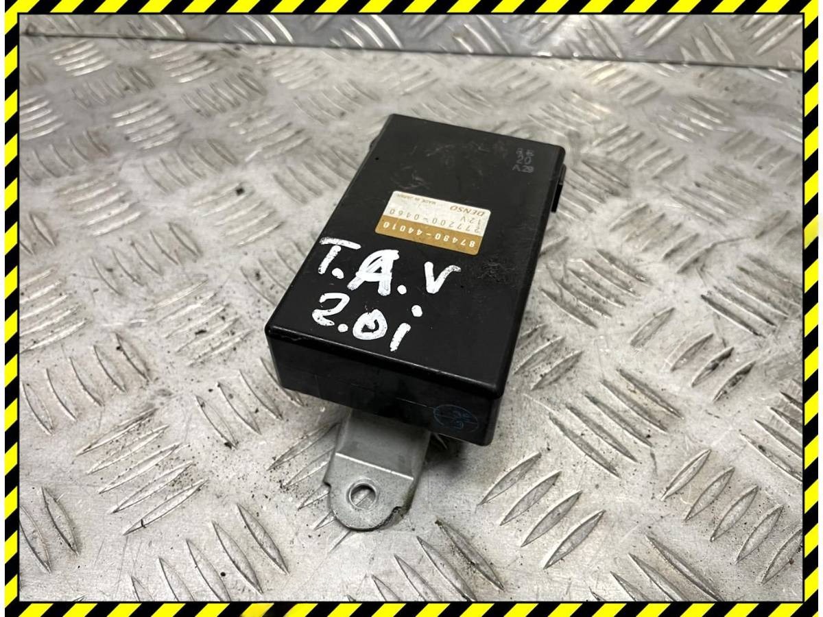 Блок управления Toyota Avensis Verso, 2003 г., OEM 8748044010, арт. 94365383
