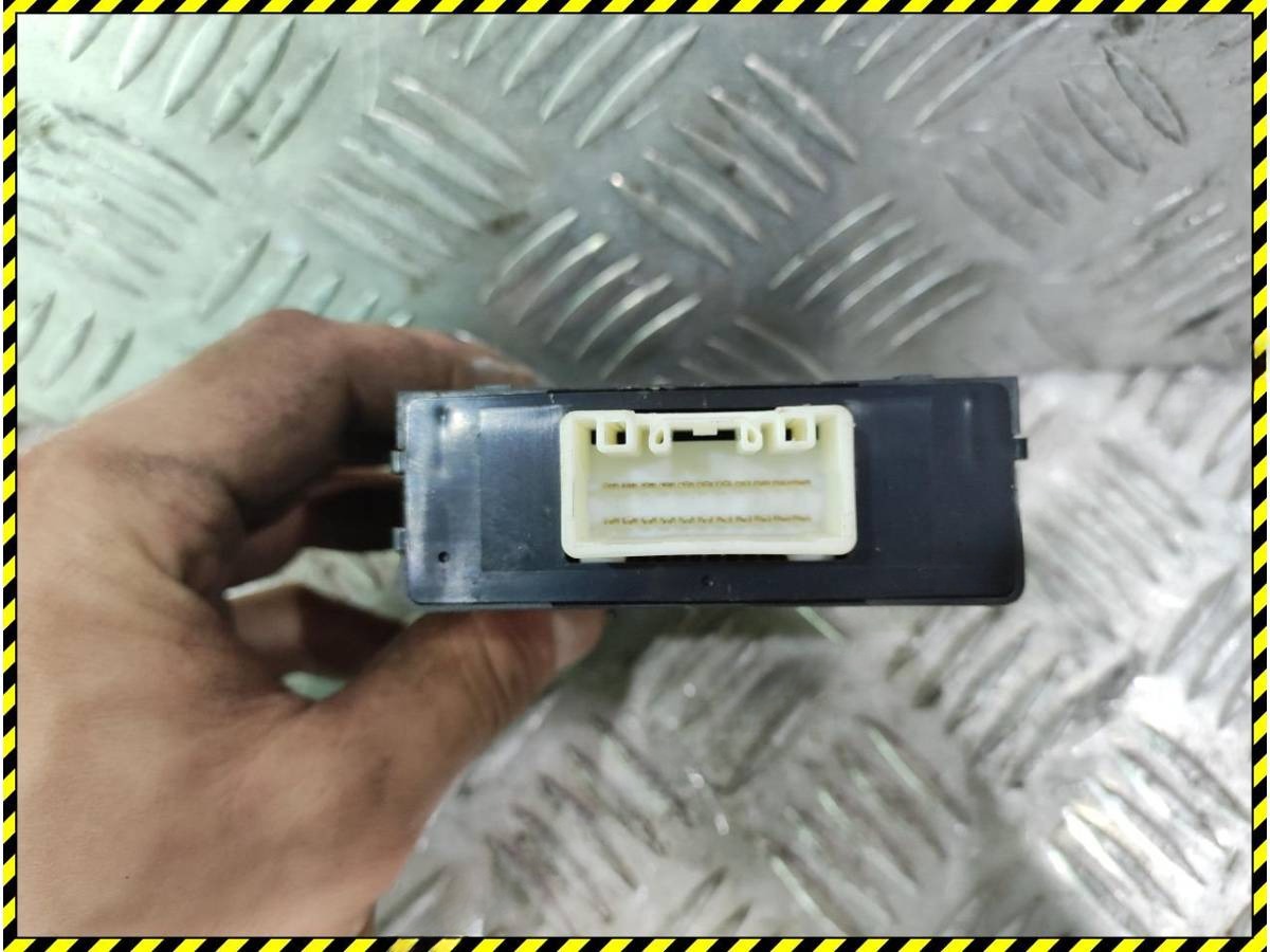 Блок комфорта Lexus LS, 2002 г., OEM 8911150010, арт. 96931714, фото 4