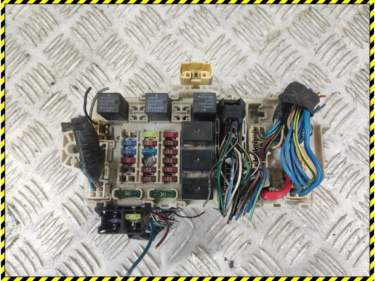 Блок комфорта Mitsubishi Outlander, 2004 г., OEM MR587873, арт. 99096382