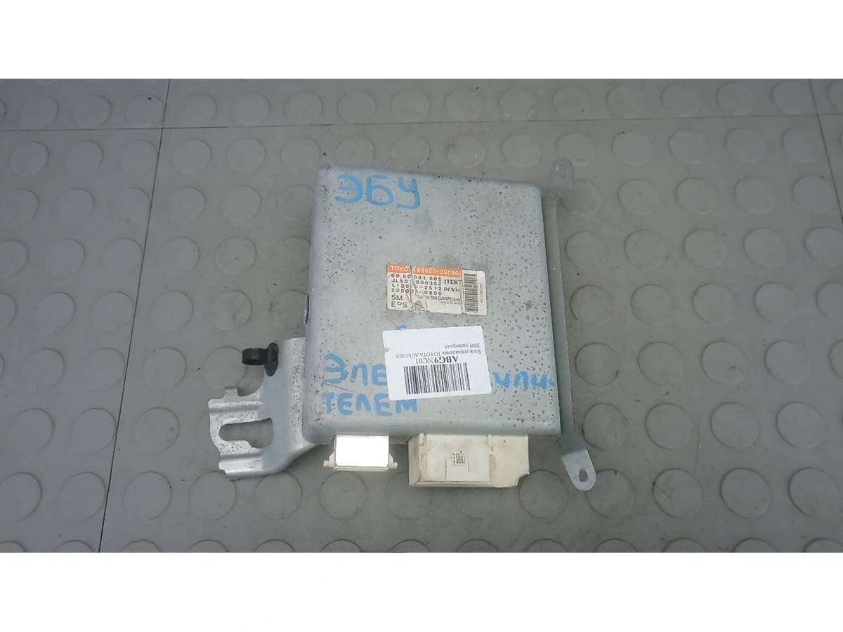 Блок управления Toyota Avensis T27, 2009 г., OEM 2250000800, арт. ABG09NC01