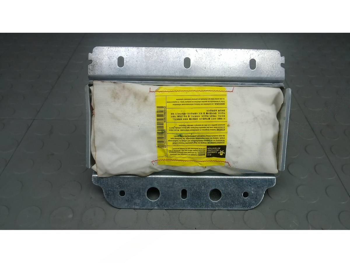 Подушка безопасности пассажира Kia Sorento, 2007 г
