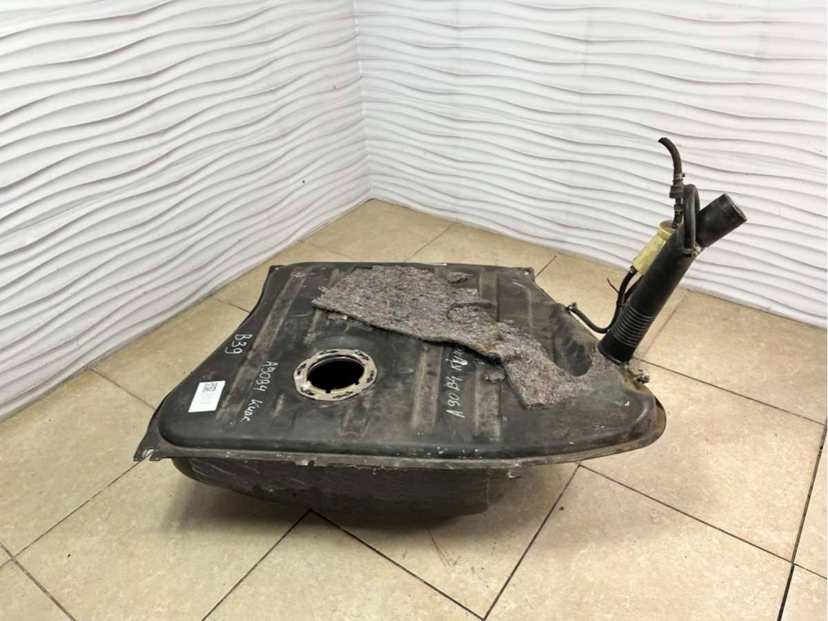 Топливный бак Audi B4, 1992 г