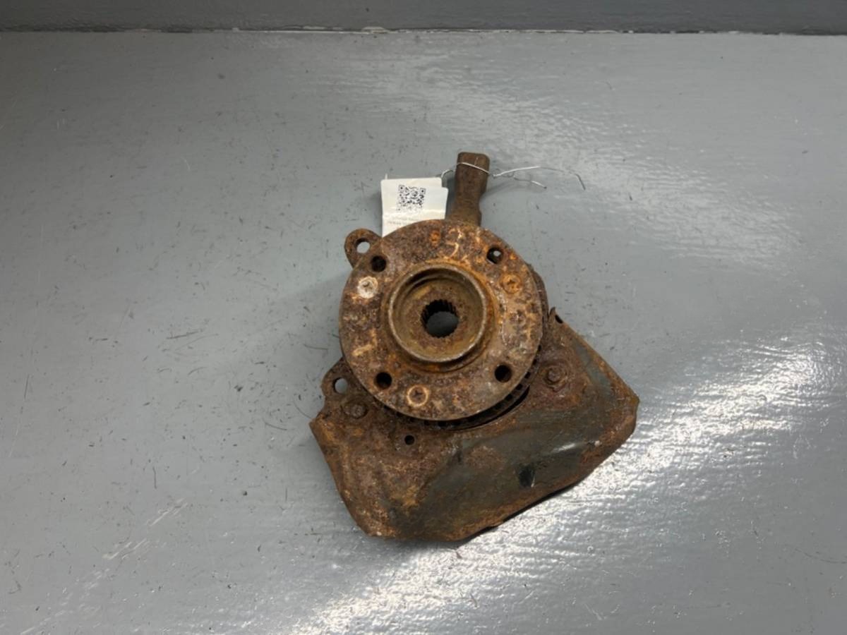 Ступица передн. лев. Volkswagen Passat B3, 1994 г